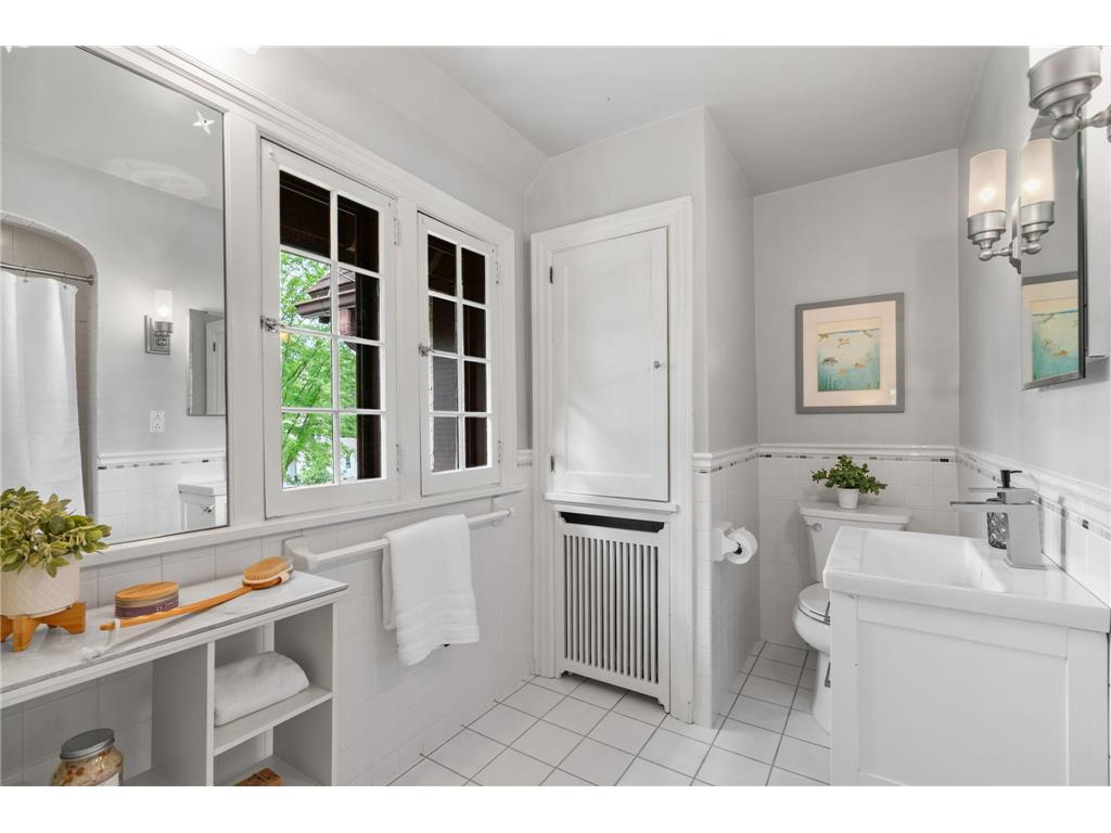 249 Hawthorne Road Hopkins MN 55343 7090559 image30