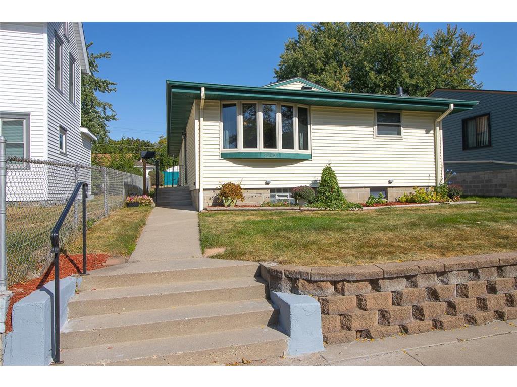 249 Robie Street E Saint Paul MN 55107 6613993 image1