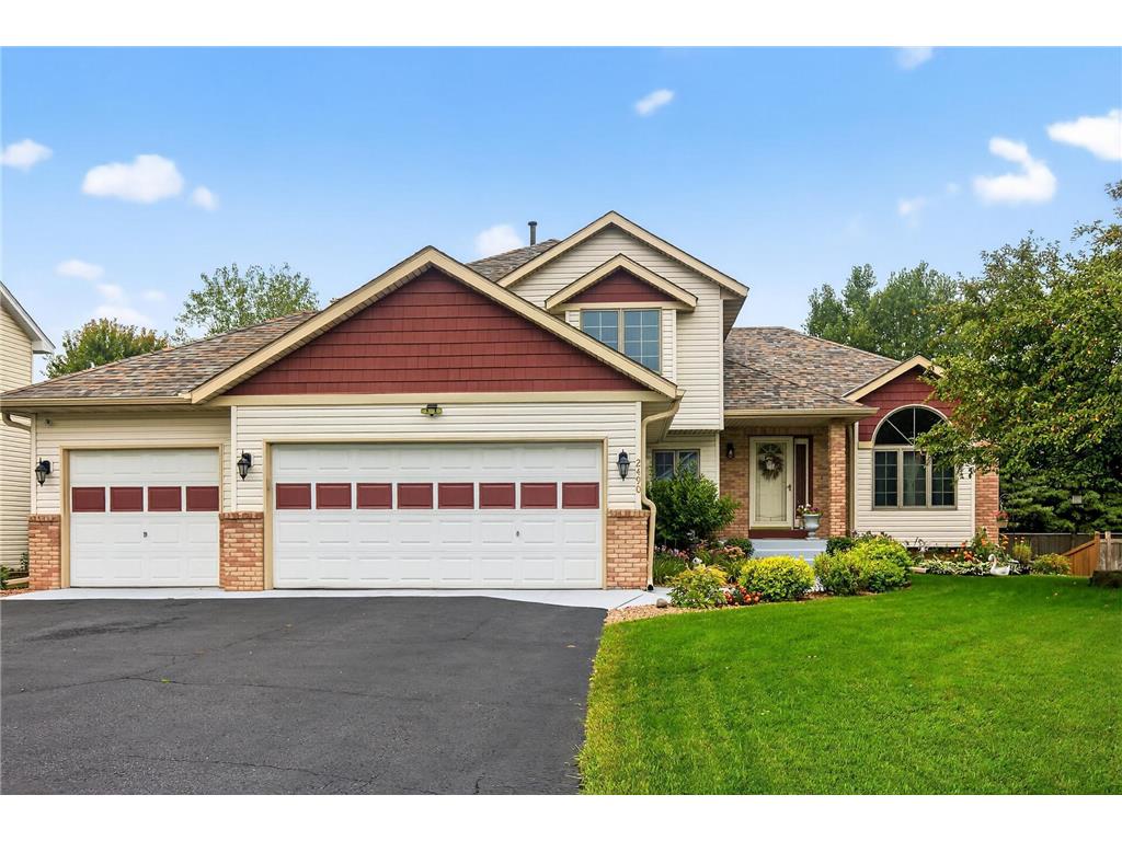 2490 Adele Street Maplewood MN 55109 6784699 image1