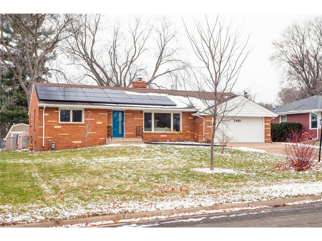 2490 Sheldon Street Roseville MN 55113 6487393 image1