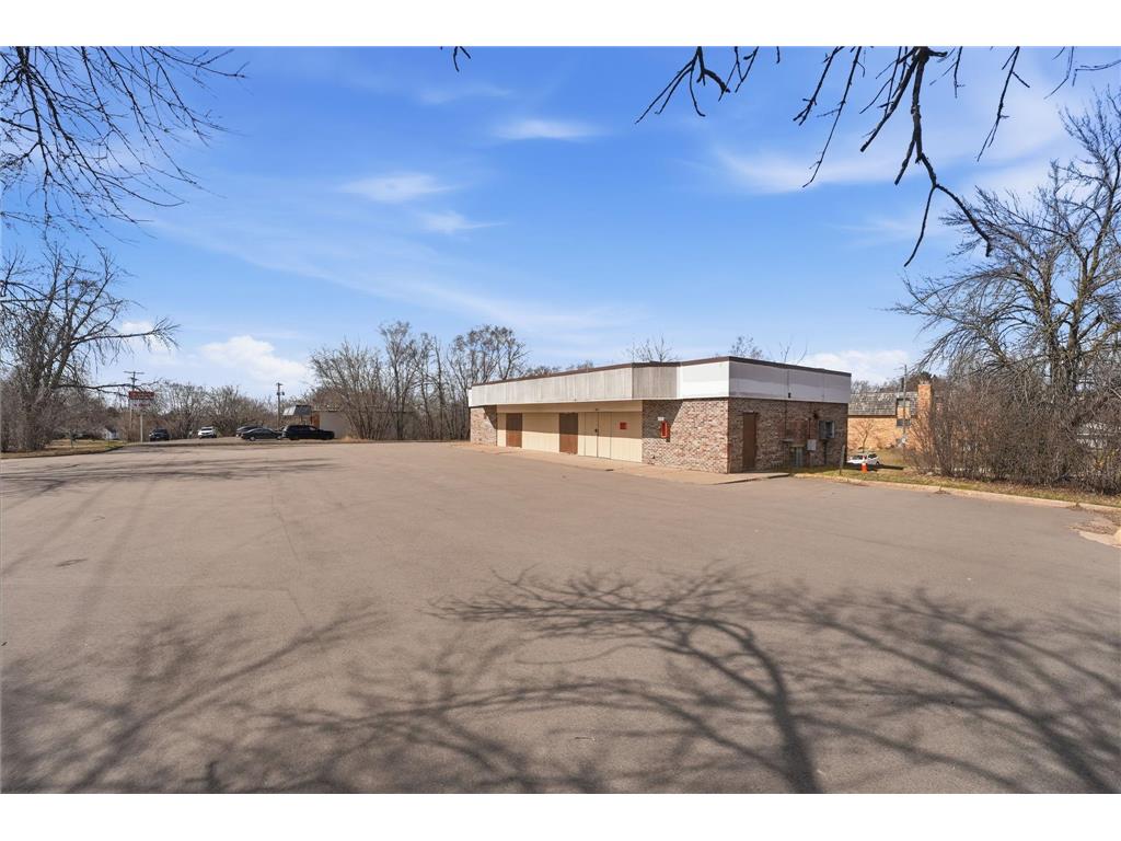 2491 County Road E E White Bear Lake MN 55110 7051395 image1