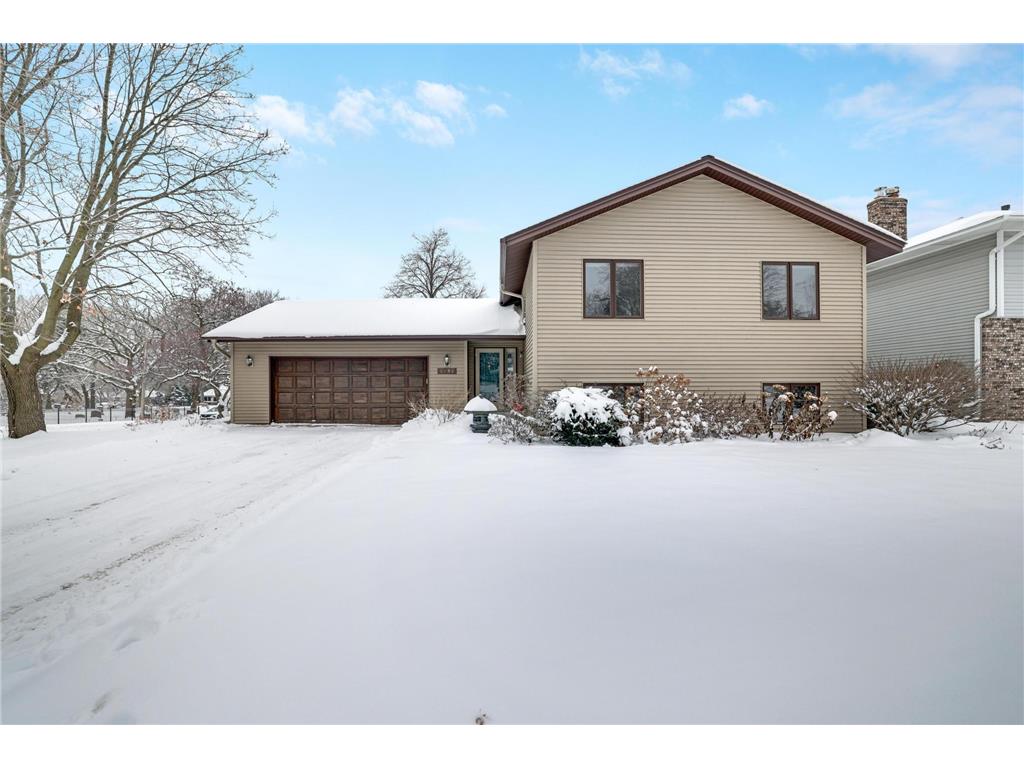 2492 Beam Avenue E North Saint Paul MN 55109 6815496 image1