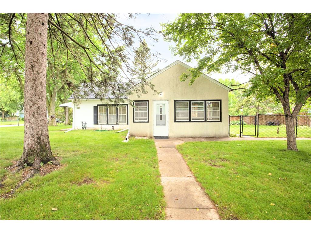 2493 15th Avenue E North Saint Paul MN 55109 6542621 image1