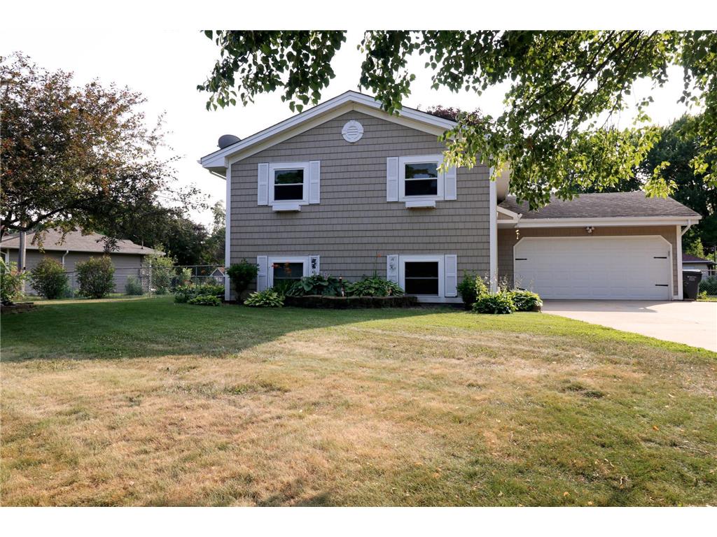 2494 E Meadow Drive North Saint Paul MN 55109 6339445 image1