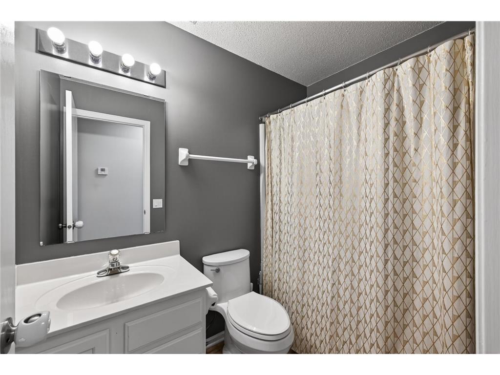 2494 Wilshire Court Mendota Heights MN 55120 7081372 image12
