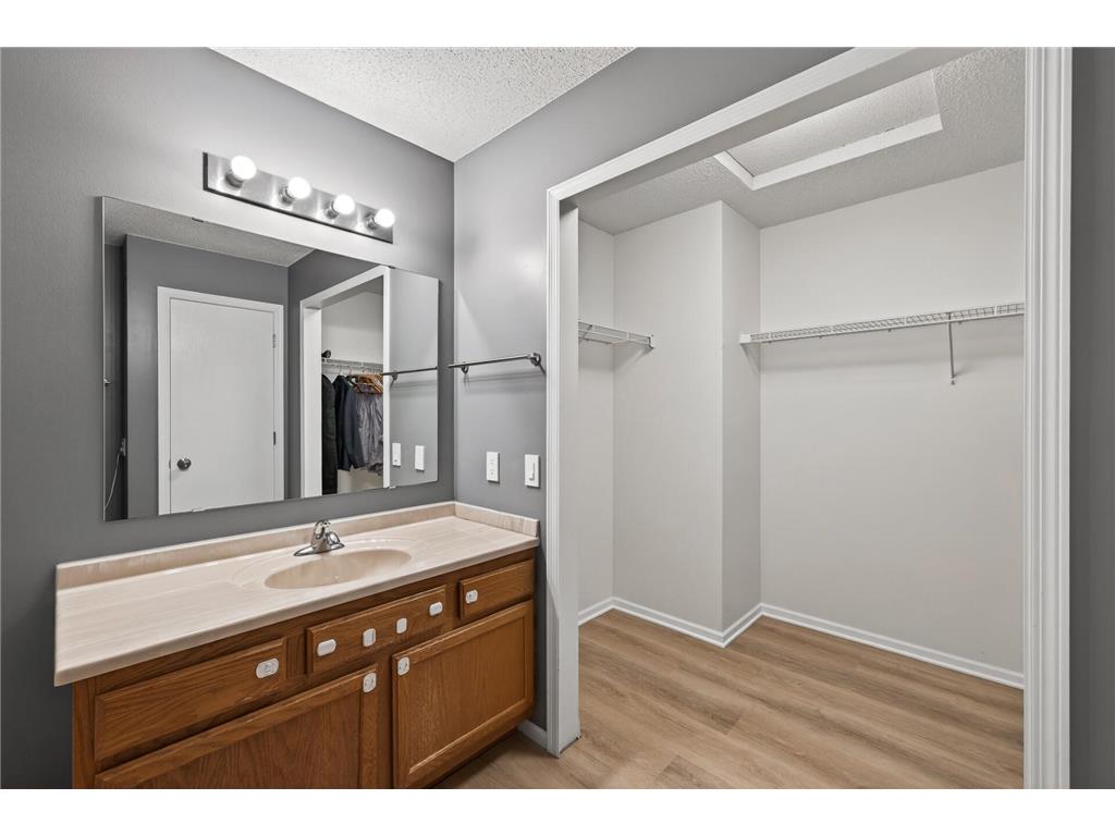 2494 Wilshire Court Mendota Heights MN 55120 7081372 image16