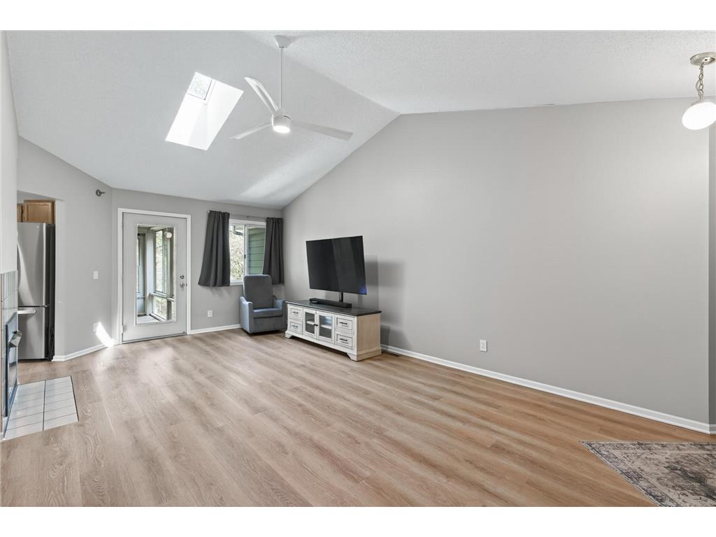 2494 Wilshire Court Mendota Heights MN 55120 7081372 image3