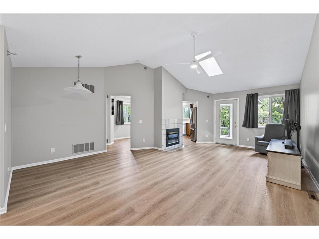 2494 Wilshire Court Mendota Heights MN 55120 7081372 image4