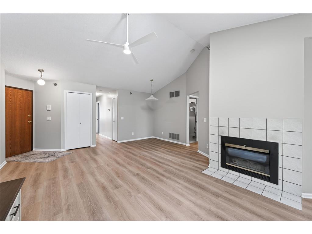 2494 Wilshire Court Mendota Heights MN 55120 7081372 image6