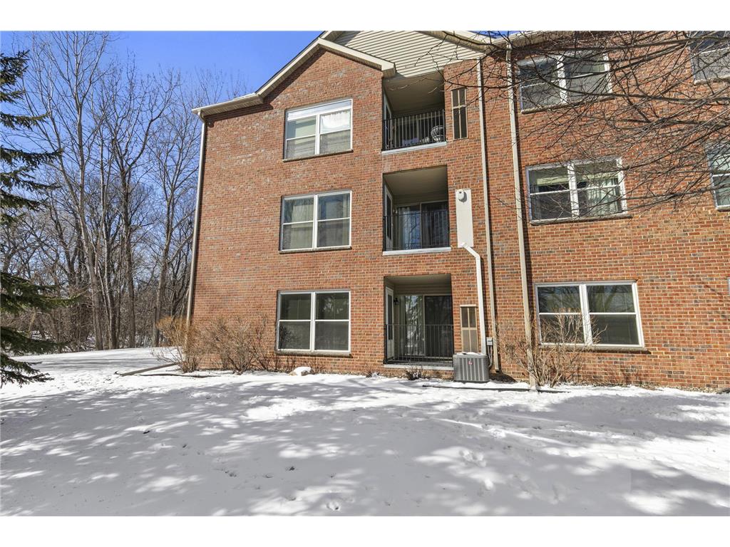 2496 County Road C2 W #109 Roseville MN 55113 7022197 image1