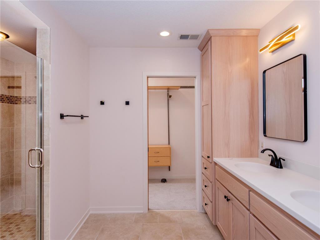 2498 Pond Circle E Mendota Heights MN 55120 7017157 image30