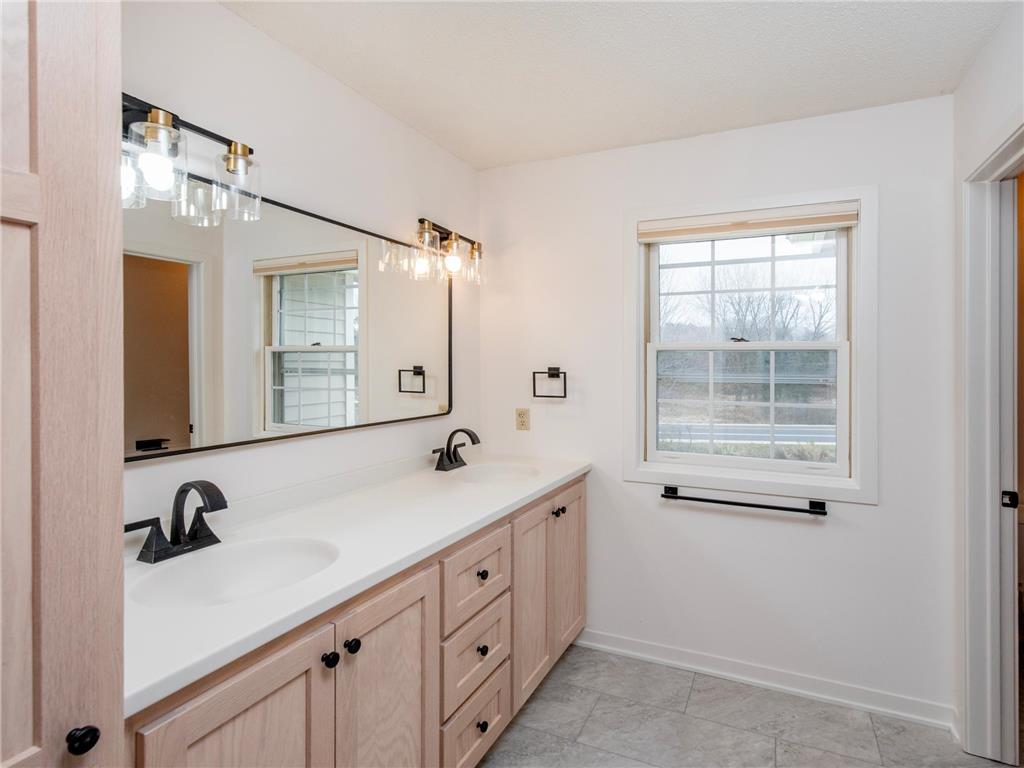 2498 Pond Circle E Mendota Heights MN 55120 7017157 image39