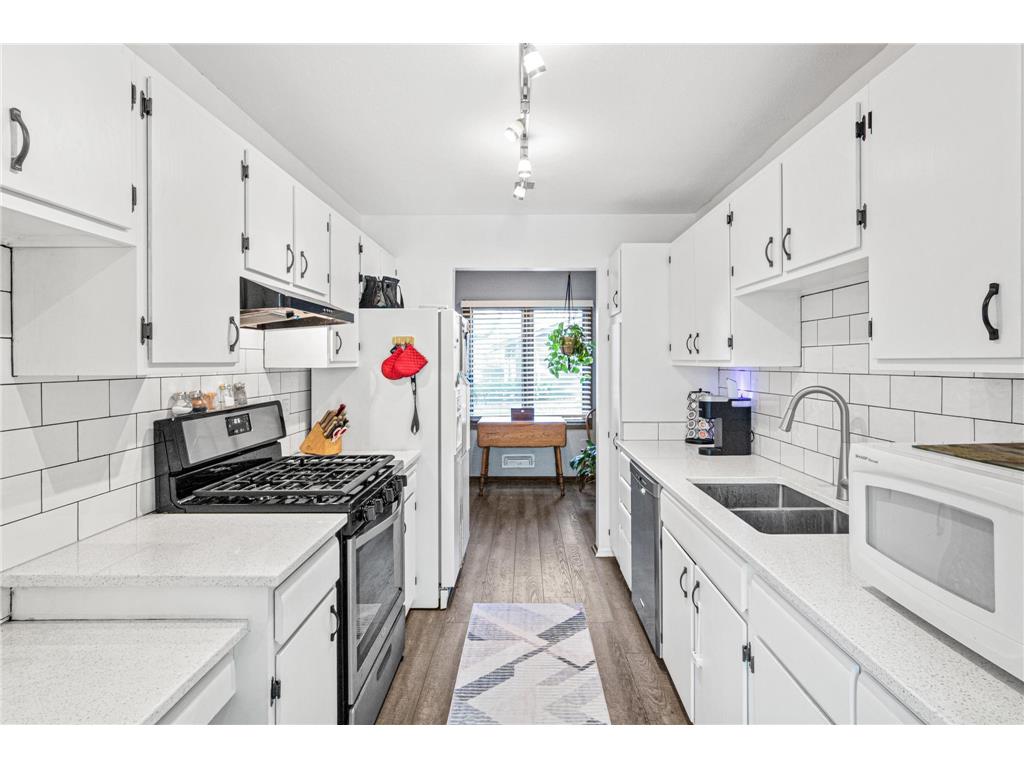 25 Birnamwood Drive Burnsville MN 55337 7039315 image6