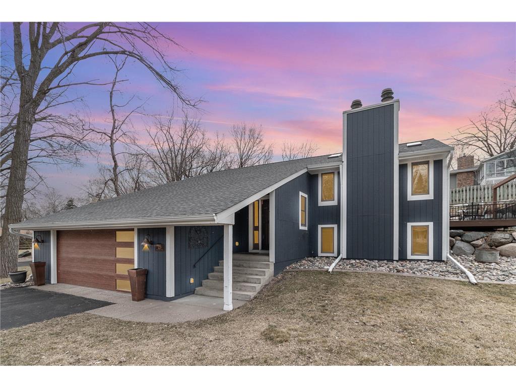 25 Oak Shore Drive Burnsville MN 55306 6482469 image1