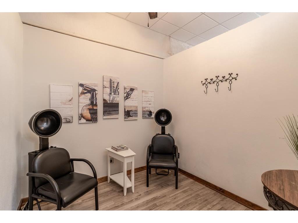 25 S Park Avenue Le Center MN 56057 6824521 image19