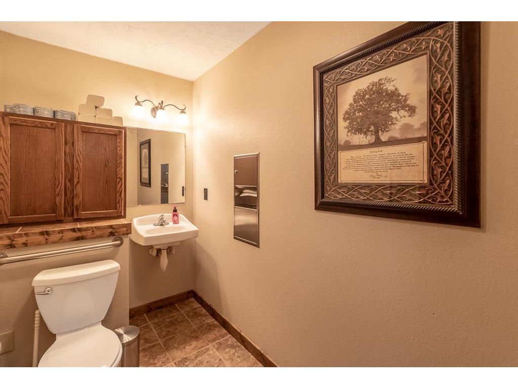 25 S Park Avenue Le Center MN 56057 6824521 image20