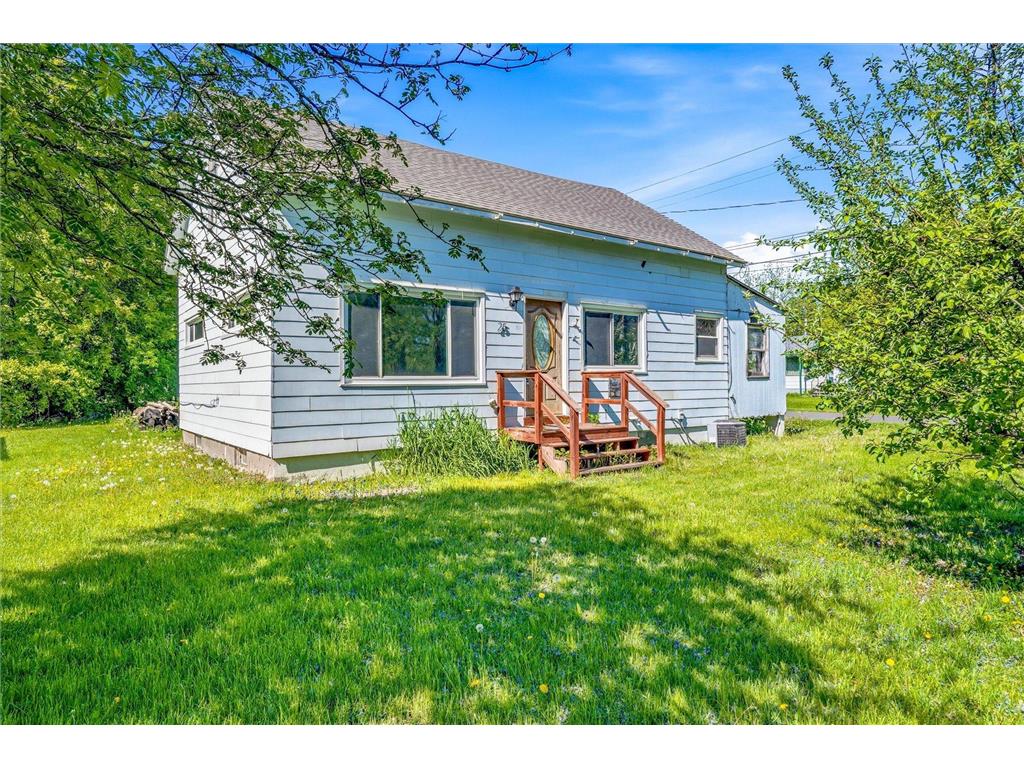 25 W 7th Street Rush City MN 55069 7078869 image1