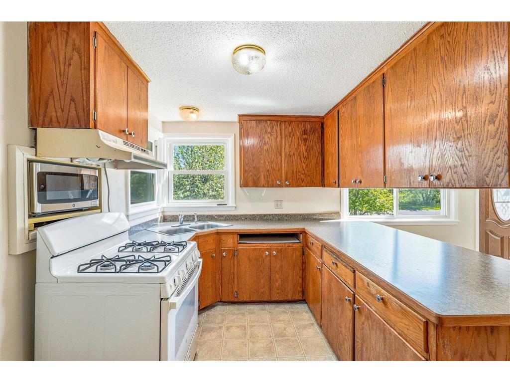 25 W 7th Street Rush City MN 55069 7078869 image8