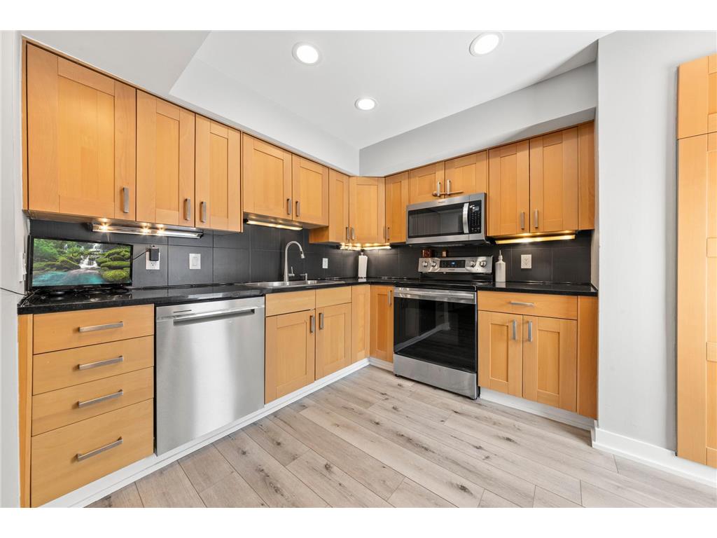 25 Walden Street Burnsville MN 55337 7033859 image16