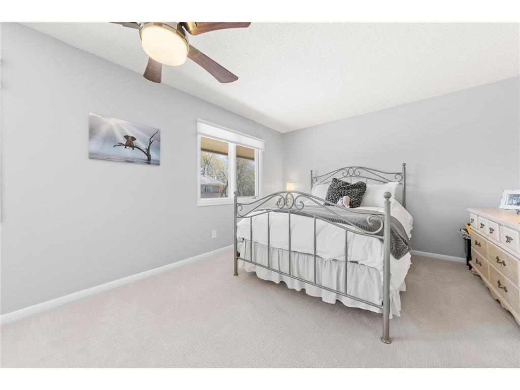 25 Walden Street Burnsville MN 55337 7033859 image23