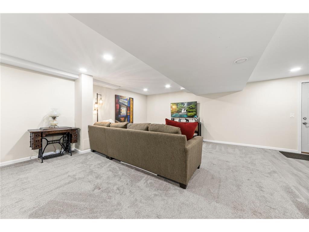 25 Walden Street Burnsville MN 55337 7033859 image30