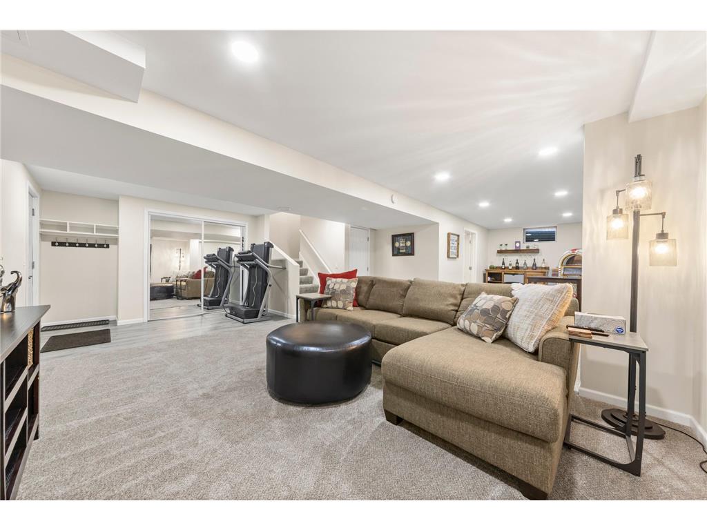 25 Walden Street Burnsville MN 55337 7033859 image32