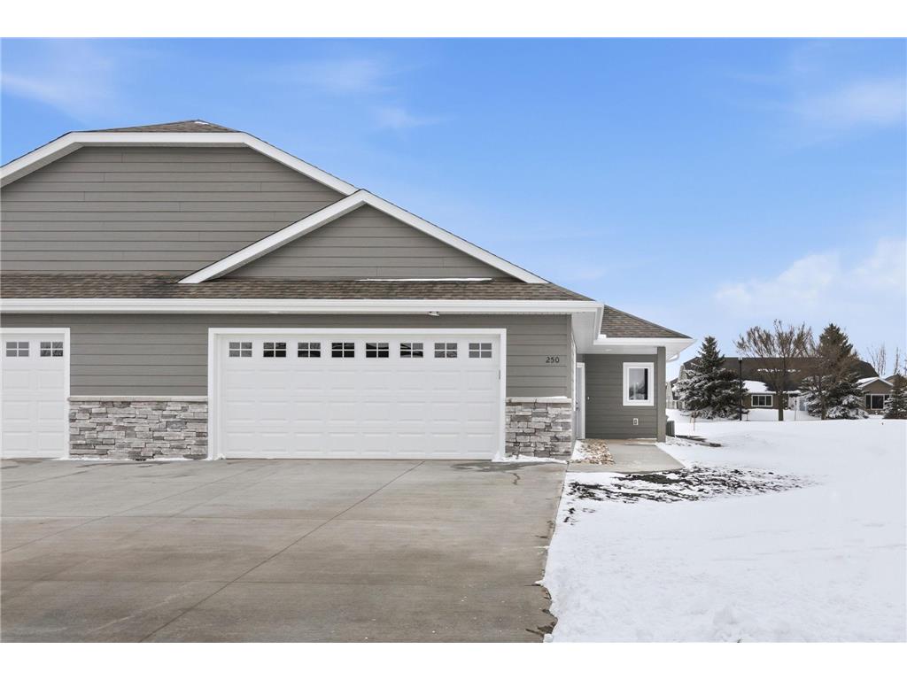 250 Eau Claire Avenue SE Hutchinson MN 55350 6785042 image2