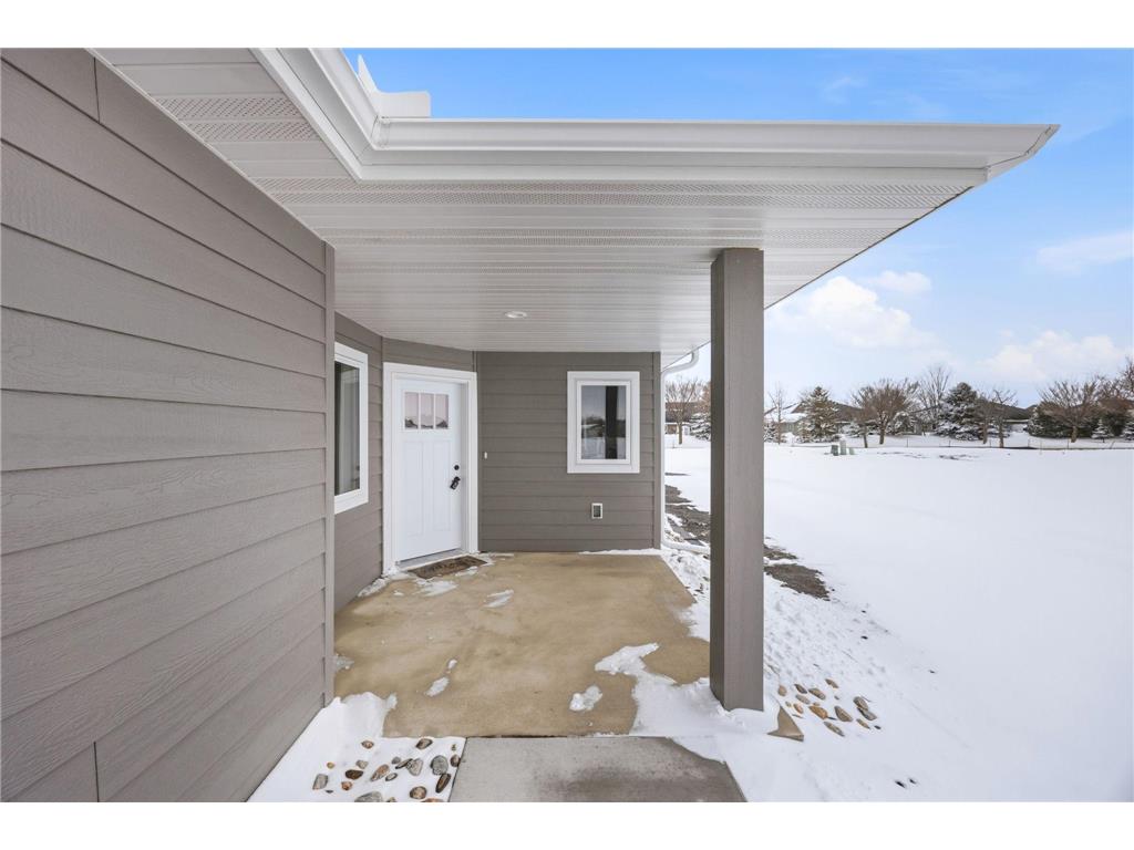 250 Eau Claire Avenue SE Hutchinson MN 55350 6785042 image3