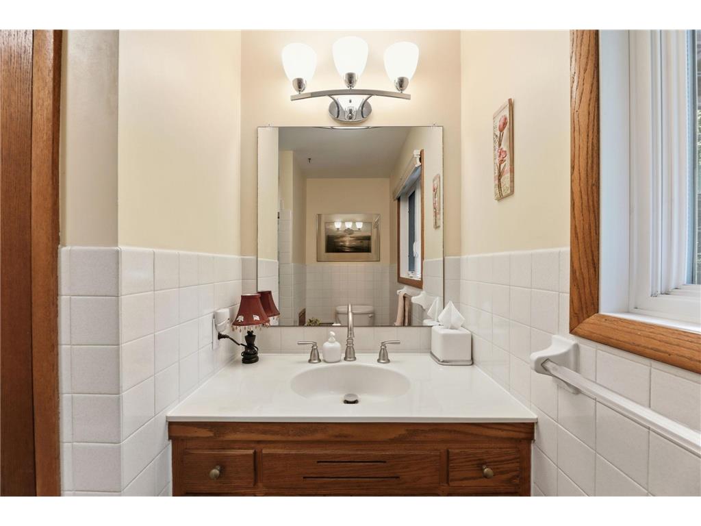 250 Glenbrook Road N Wayzata MN 55391 7104566 image32