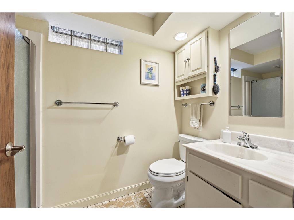 250 Glenbrook Road N Wayzata MN 55391 7104566 image40