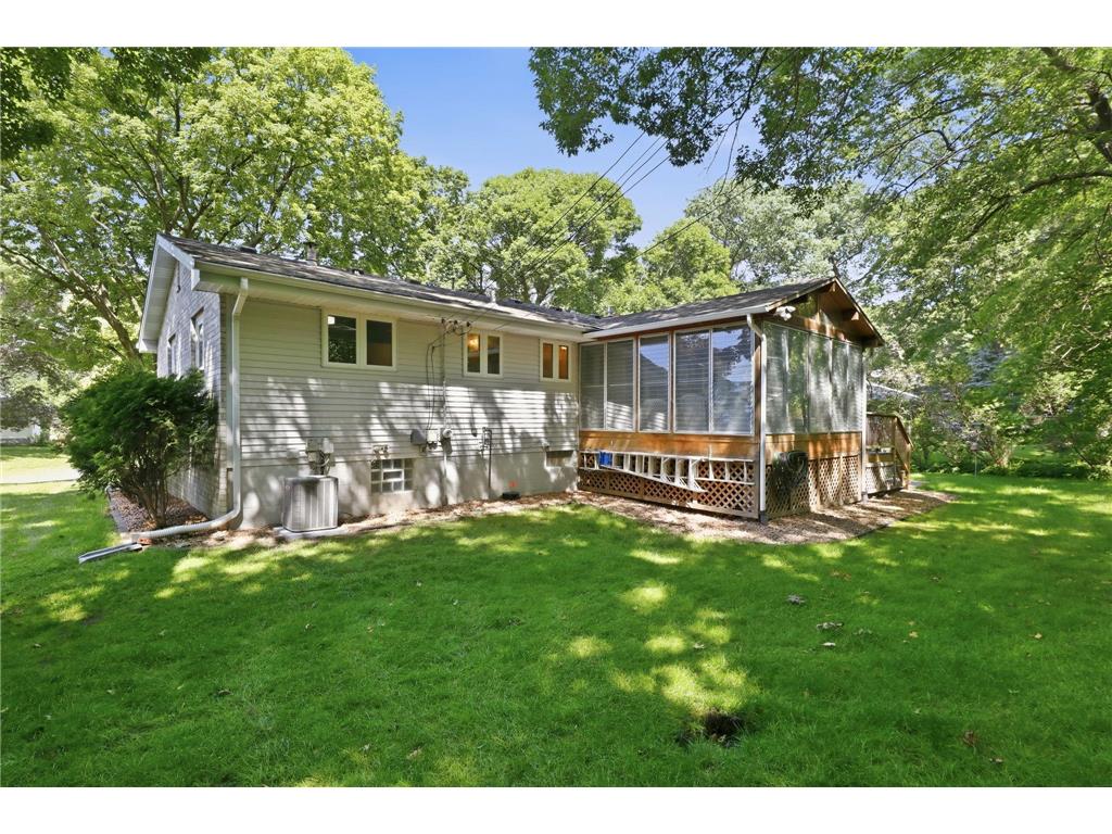 250 Glenbrook Road N Wayzata MN 55391 7104566 image9