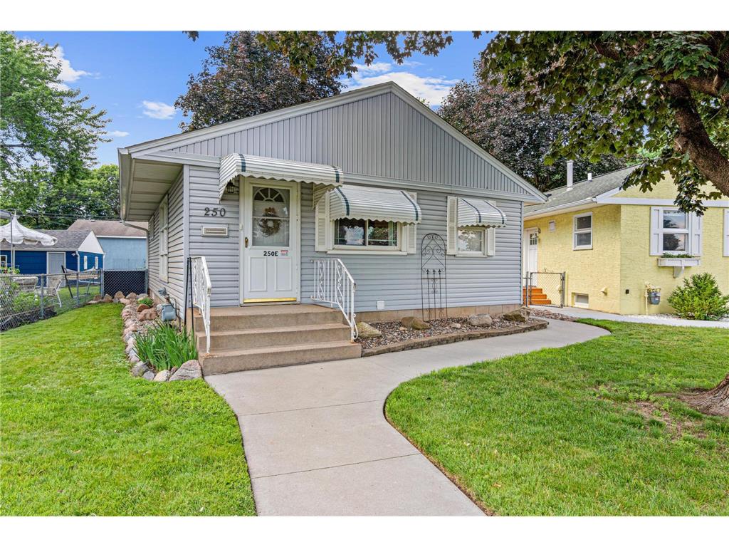 250 Macarthur Street E South Saint Paul MN 55075 7066279 image1