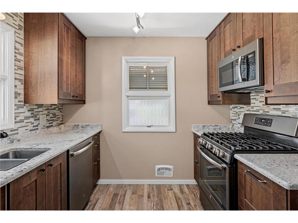 250 Macarthur Street E South Saint Paul MN 55075 7066279 image12