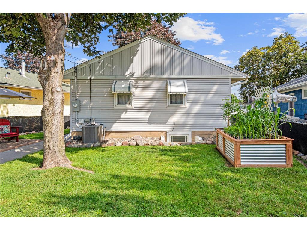250 Macarthur Street E South Saint Paul MN 55075 7066279 image26