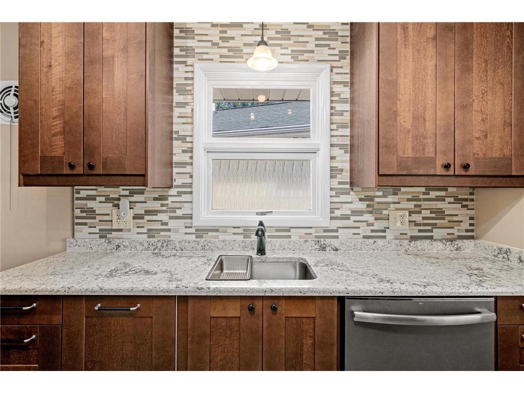 250 Macarthur Street E South Saint Paul MN 55075 7066279 image9