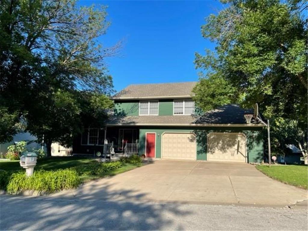 250 Oak Leaf Drive, Winona, MN, 55987 MLS 7305591 Edina Realty