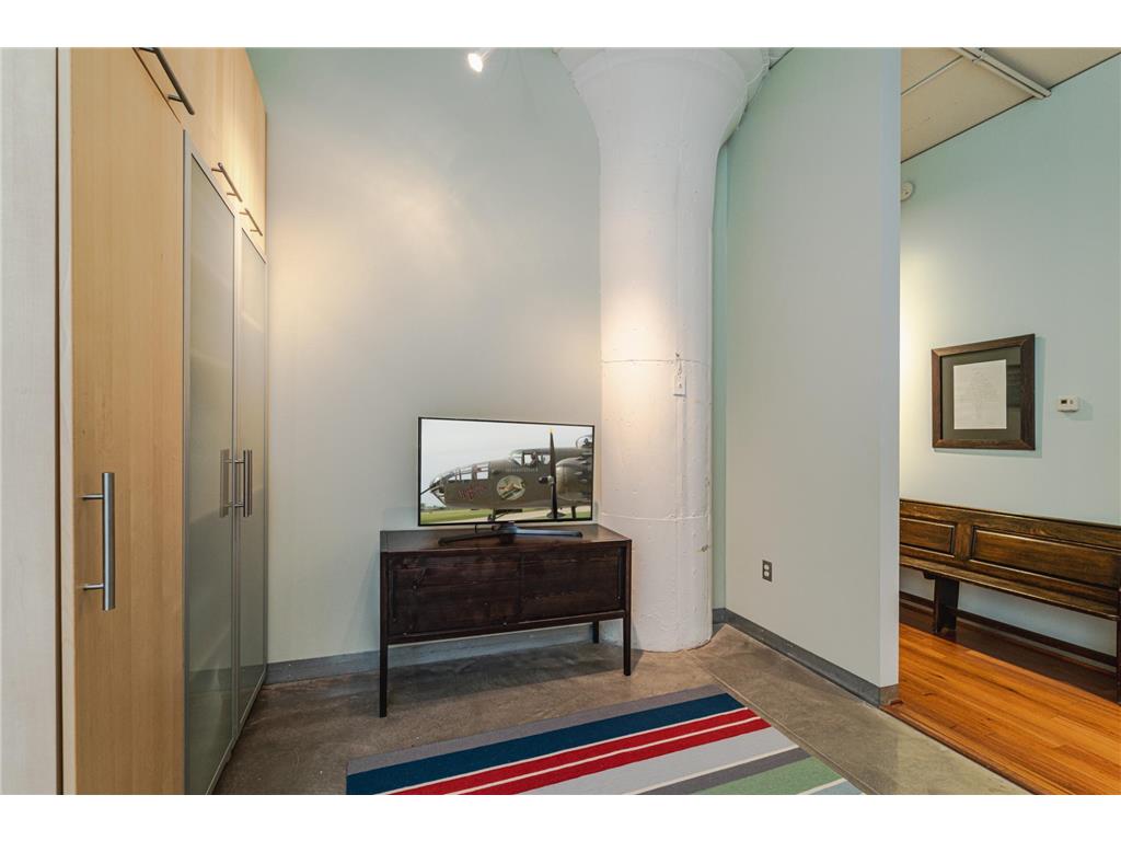 250 Park Avenue #304 Minneapolis MN 55415 7039480 image12