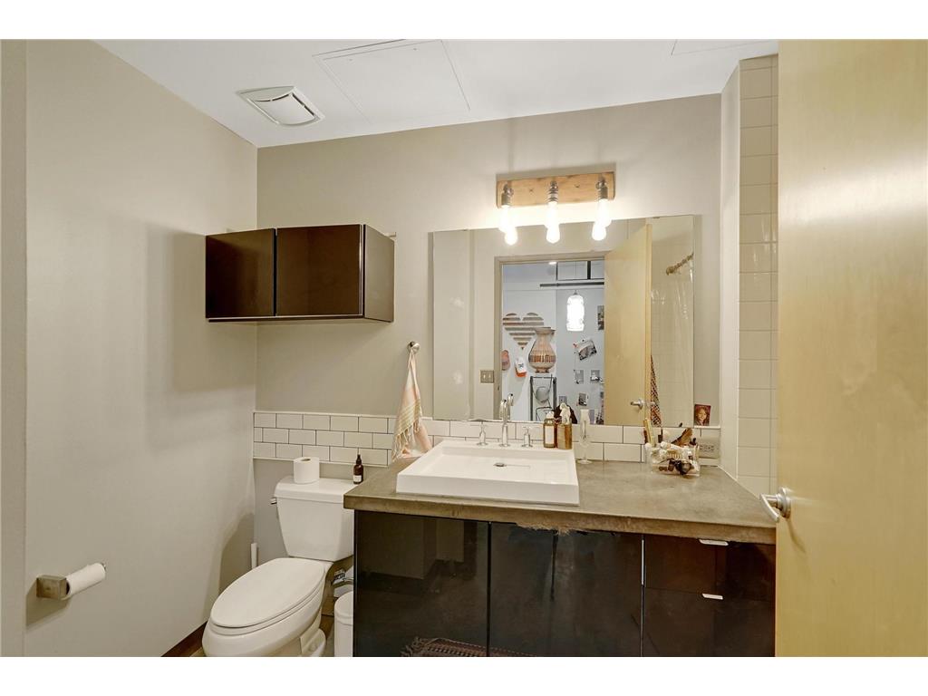 250 Park Avenue #305 Minneapolis MN 55415 6696121 image13