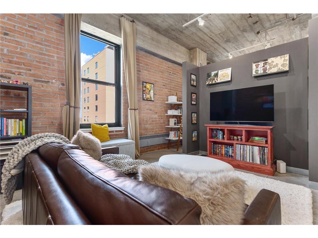 250 Park Avenue #407 Minneapolis MN 55415 6541136 image1