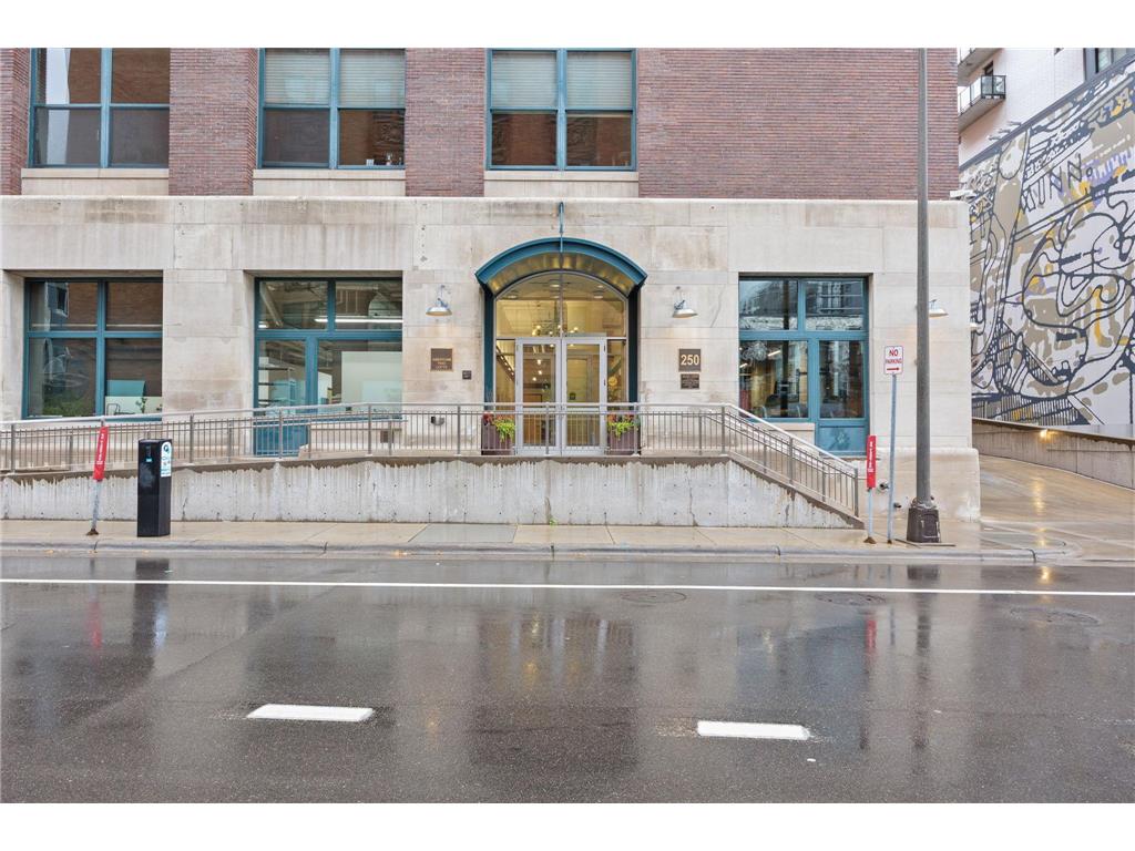 250 Park Avenue #502 Minneapolis MN 55415 7018708 image32