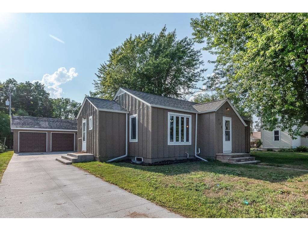 250 S Cordova Avenue Le Center MN 56057 6414484 image1