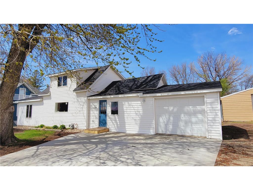 250 W Main Street Cottonwood MN 56229 6712738 image1