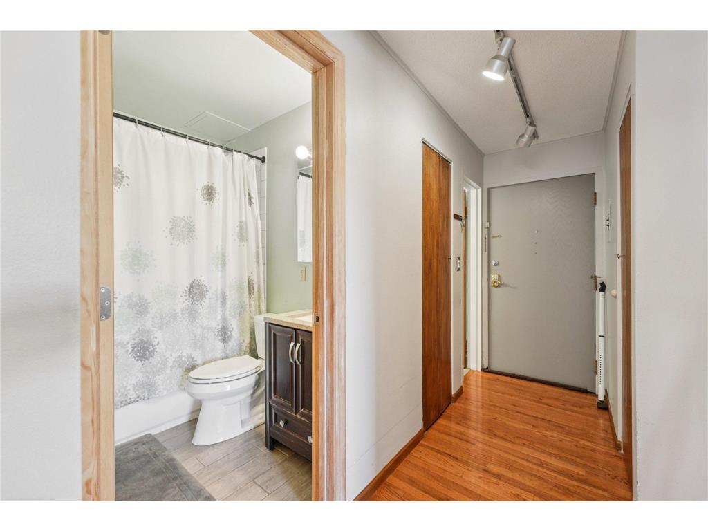 2500 Blaisdell Avenue #211 Minneapolis MN 55404 7000246 image22