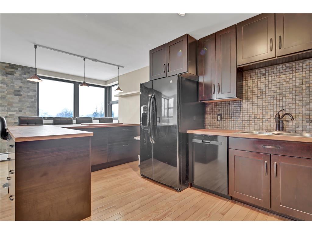 2500 Blaisdell Avenue #404 Minneapolis MN 55404 7053710 image4