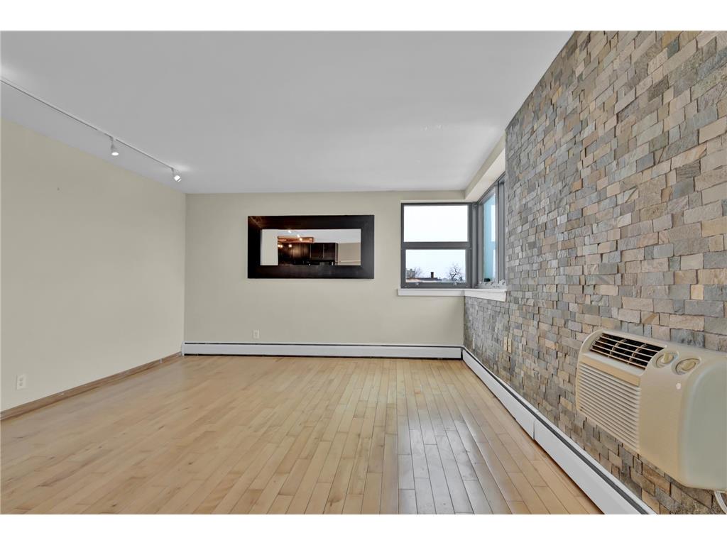 2500 Blaisdell Avenue #404 Minneapolis MN 55404 7053710 image8