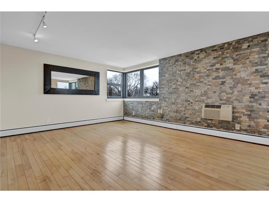 2500 Blaisdell Avenue #404 Minneapolis MN 55404 7053710 image9