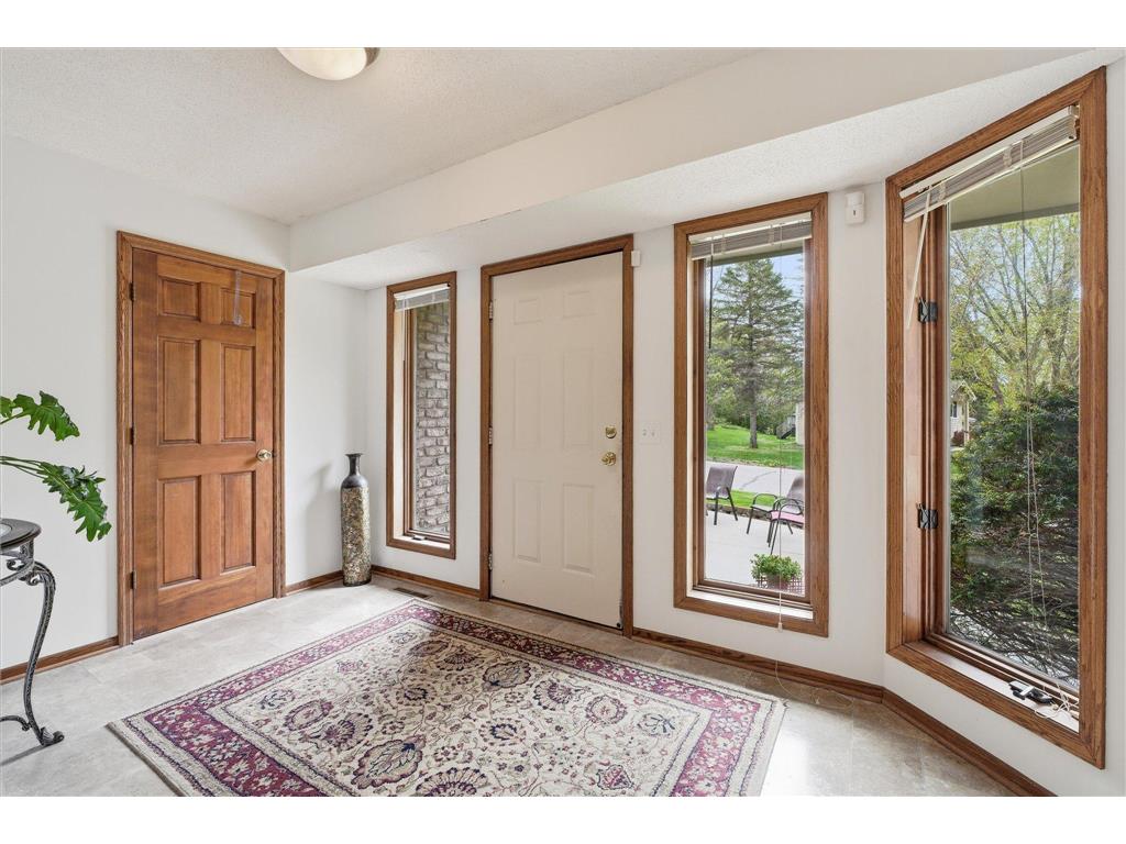 2500 Highland View Avenue S Burnsville MN 55337 7074968 image23