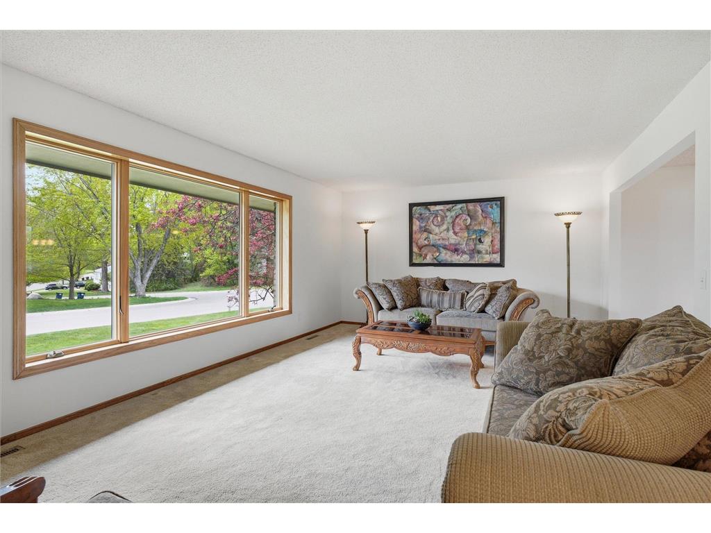 2500 Highland View Avenue S Burnsville MN 55337 7074968 image26