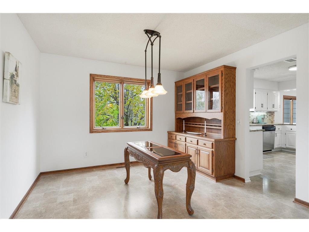 2500 Highland View Avenue S Burnsville MN 55337 7074968 image28