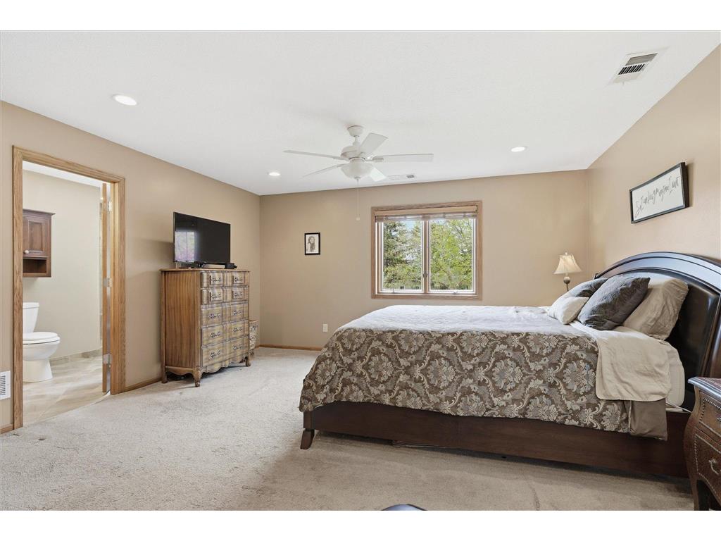 2500 Highland View Avenue S Burnsville MN 55337 7074968 image32